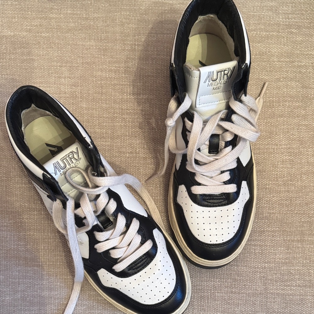 Autry Medalist Mid Black and White Sneakers